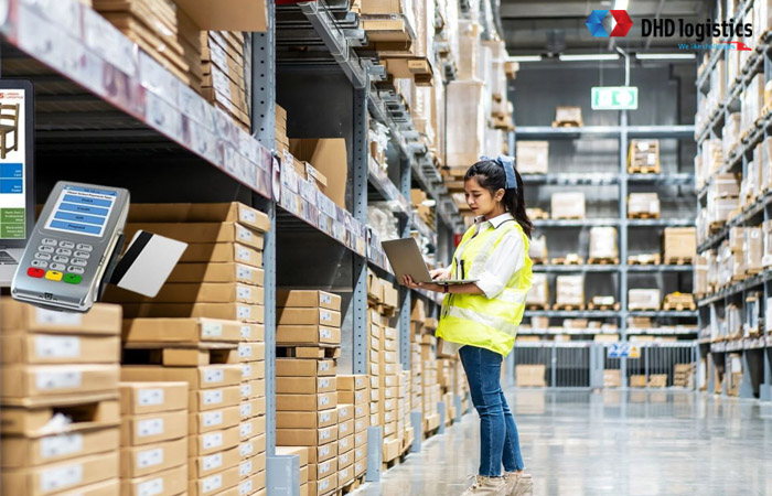 Tuyển dụng nhân viên vận hành kho hàng Logistics