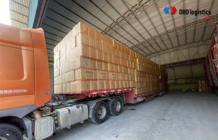 Nhập khẩu hàng Trung Quốc chính ngạch về Việt Nam bằng đường bộ